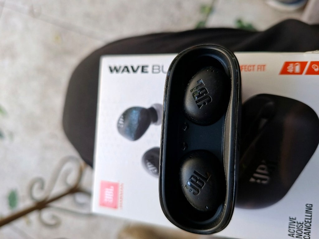 hıc kullanılmamış JBL kulaklık - 6