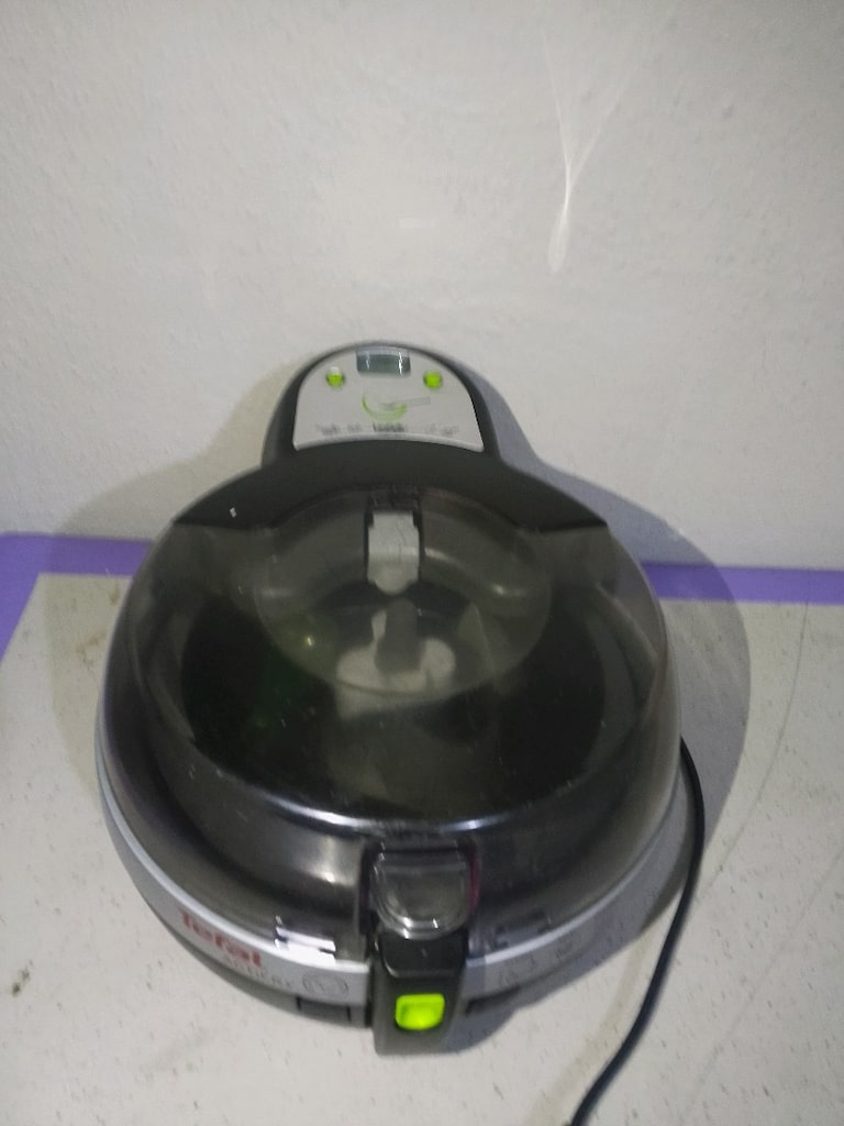 TEFAL AİR FREE FRİTÖZ BİR YEMEK KAŞIĞI YAĞI İLE KIZARTMA KEYFİ - 2