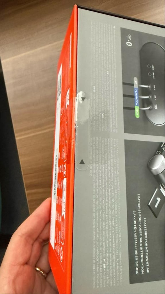 SteelSeries Arctis Nova Pro Omni - 4