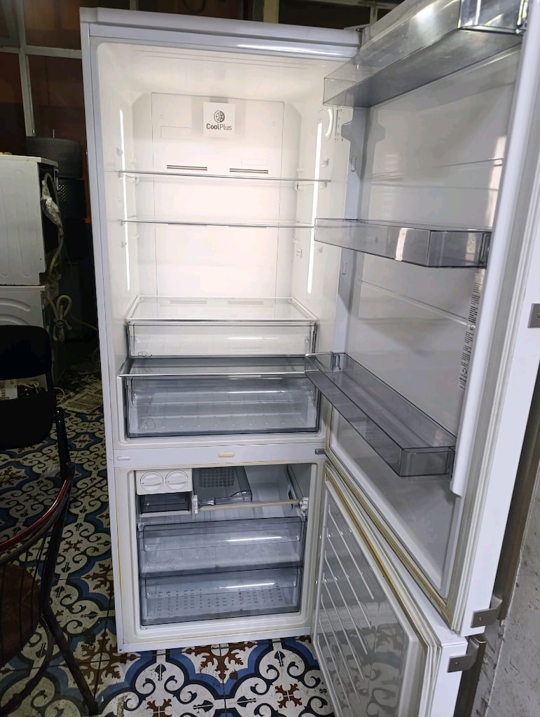 Arçelik buzdolabi 520 litre - 2