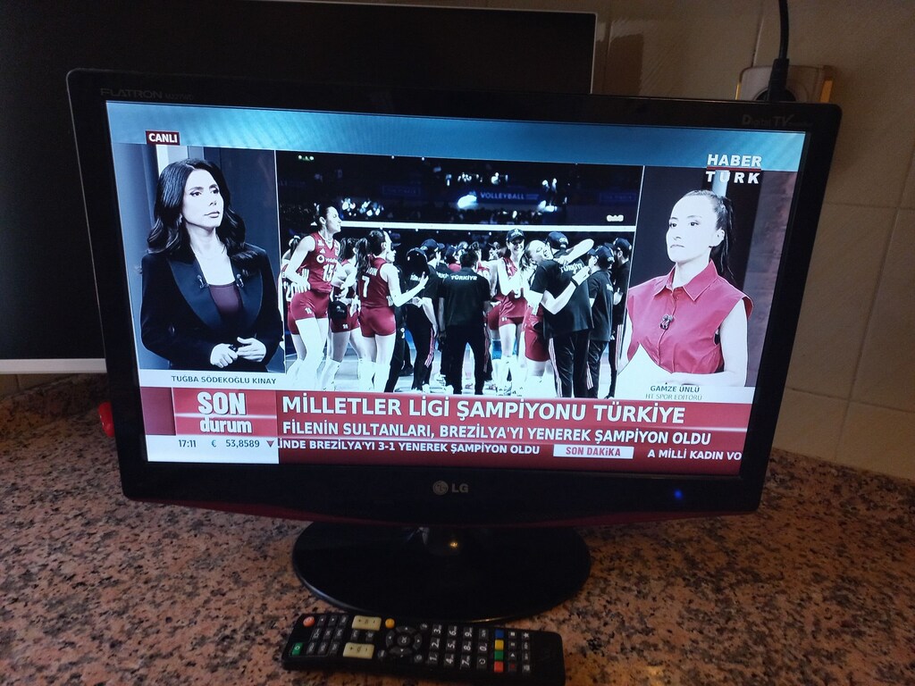 LG 22 İnch Full Hd lcd tv---- LG M227WD - 7