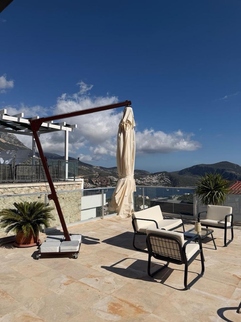 Teras Şemsiyesi (Kalkan Bölgesinde)