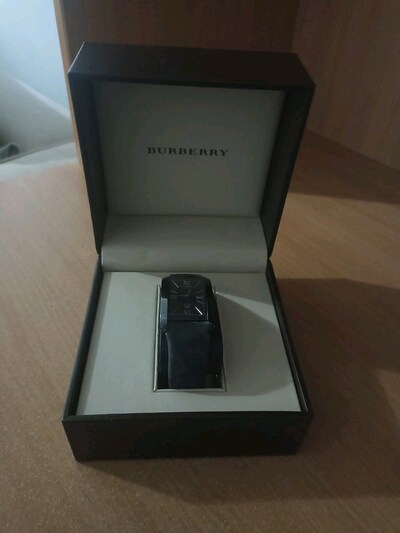Burberry BU1081 Erkek Kol Saati