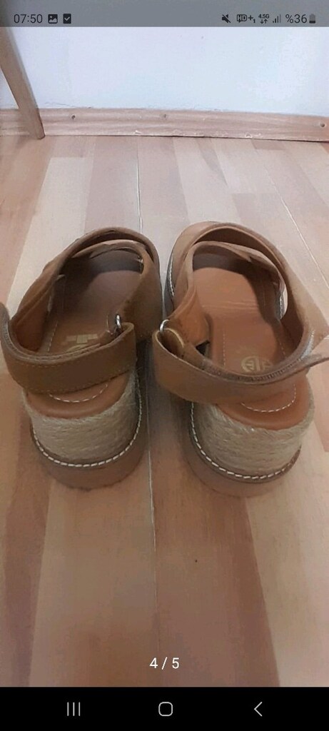 ELLE BAYAN SANDALET SIFIR 40 numara