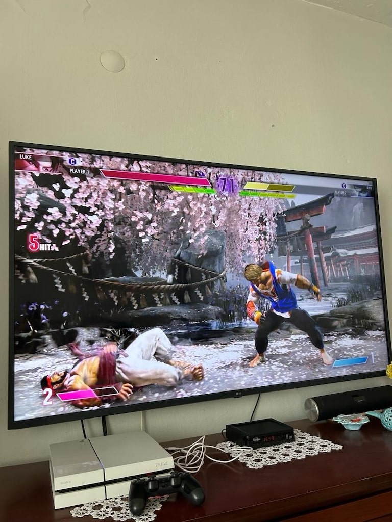 PS4 iki kol ve içinde oyunlar yüklü - 7