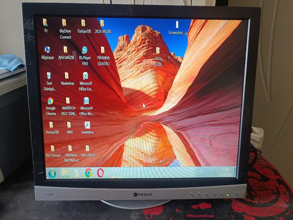 Neovo F-419 Monitör 19" VGA Dvi .pixel - 10