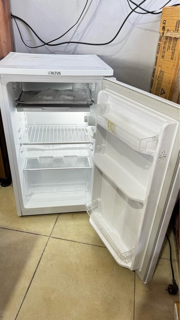 ALTUS MİNİ BUZDOLABO 90 LT - 2