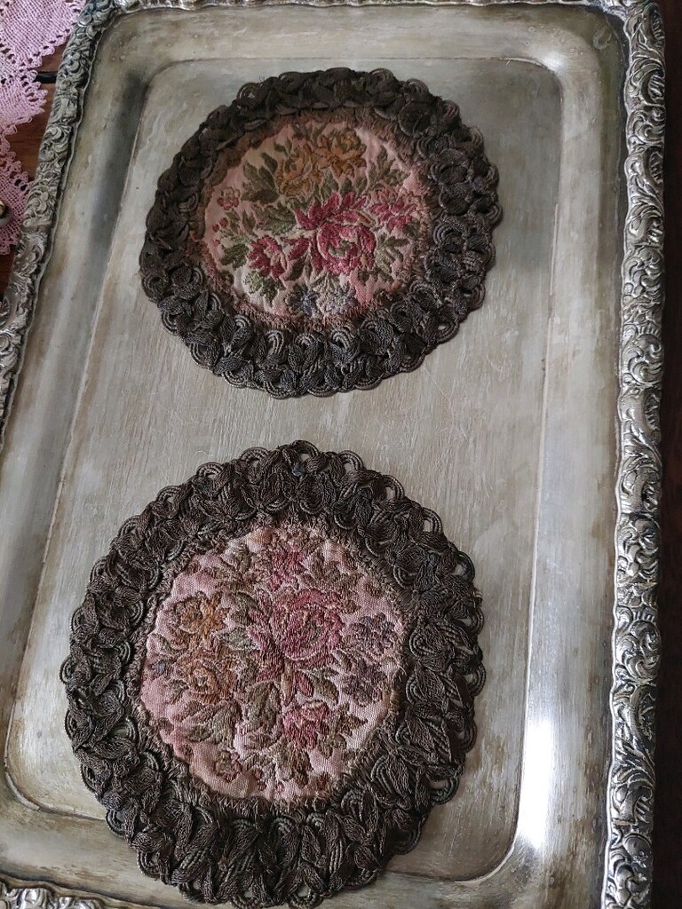 ANTIKA IPEK GONLEN NAKIS ORTU GUMUS GILDAN DANTEL SANDİKTAN - 3