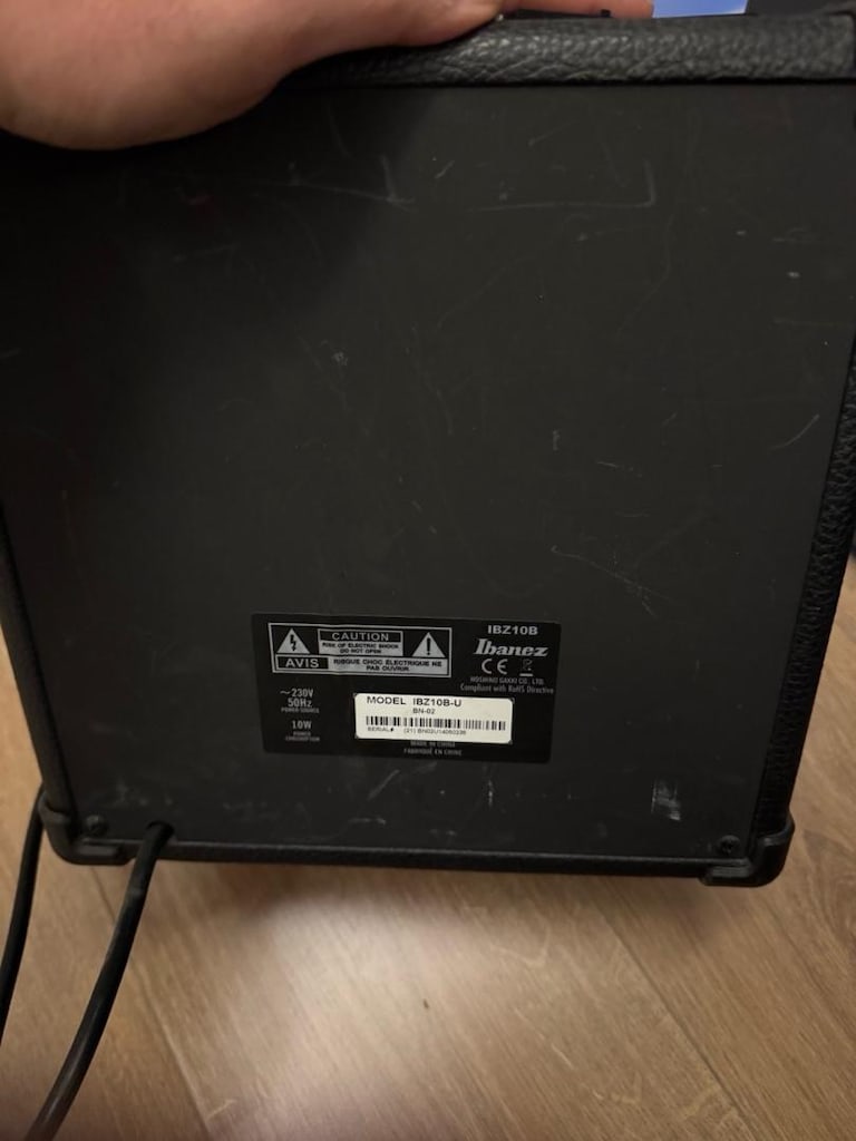 ibanez 10 watt ibz10b-u bas gitar amfisi. - 2