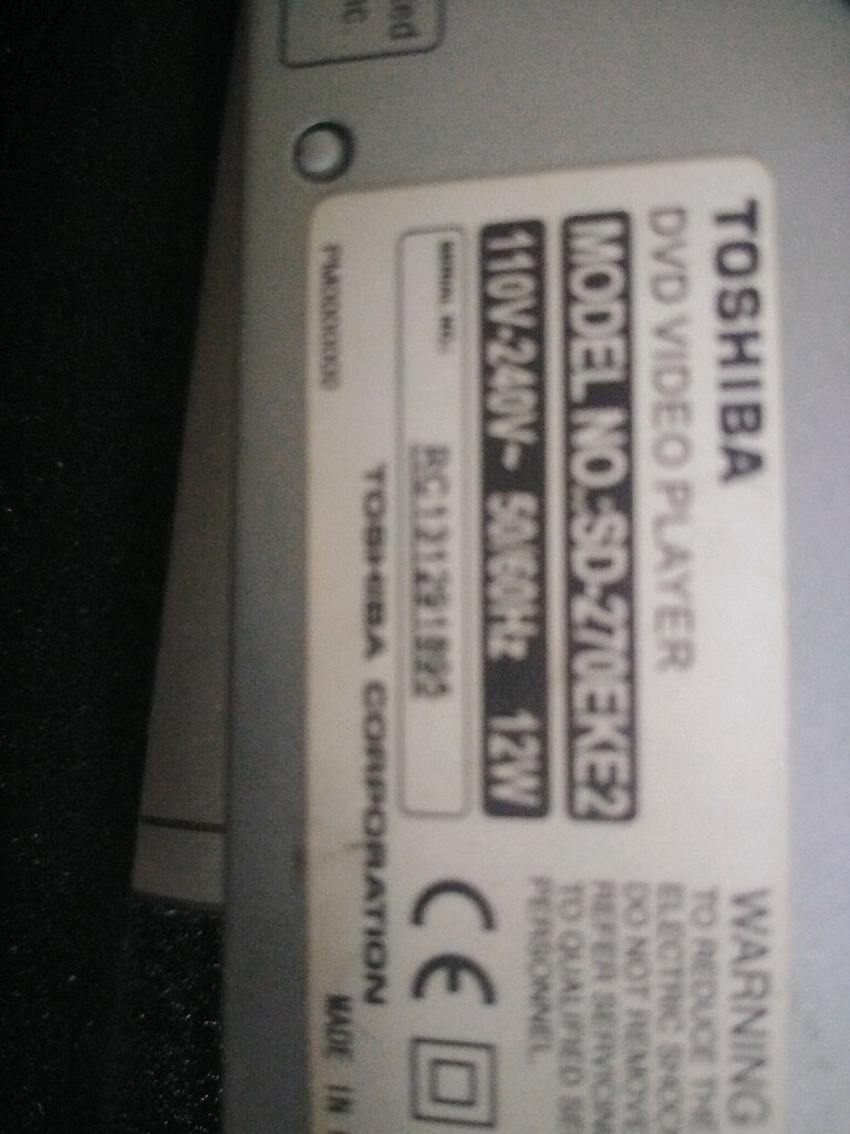 Toshiba dvd player - 2
