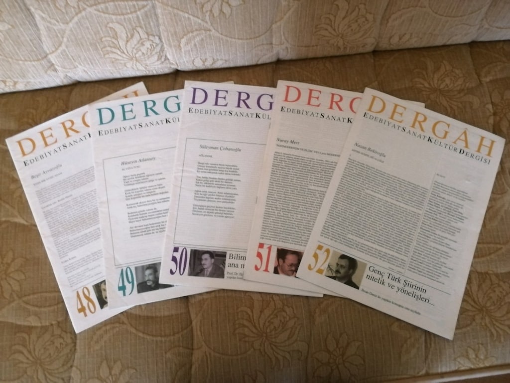 Dergâh Edebiyat Sanat Dergisi 48/52.Sayılar - 2