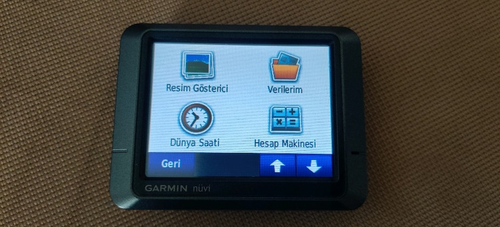 Garmin nüvi 205 araç içi taşınabilir GPS navigasyon cihazı. - 3