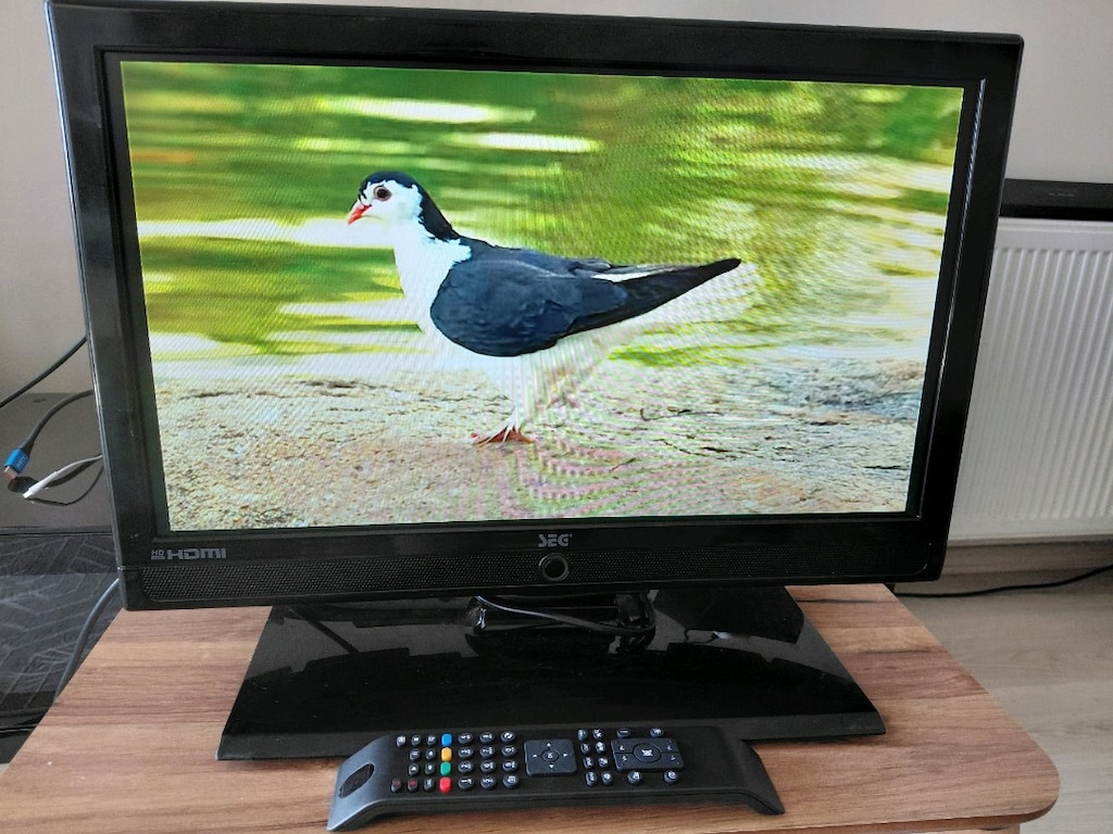 56 ekran 22inç seg led tv - 2