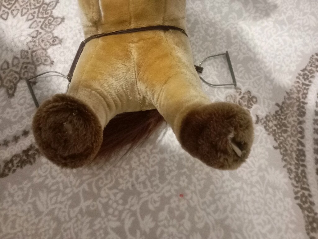 Demir İskeletli Peluş At (Ayakta Sabit Durur Sadece Alt Tahtası Eksik - 3