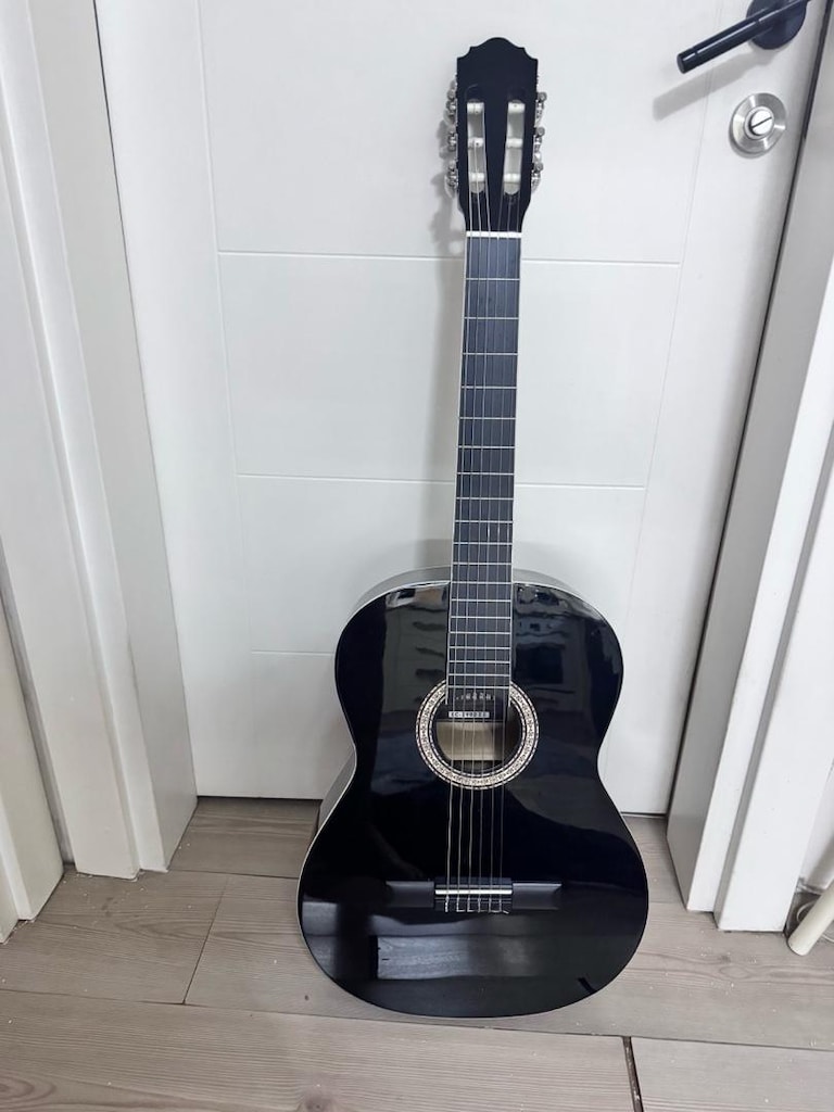 Toledo LC-3900BK 4/4 Klasik Gitar + Kılıf | Bir Kez Kullanıldı - 2