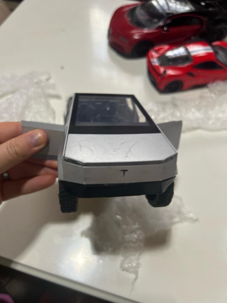 Tesla Cybertruck 2024 Tesla Models Silver [1/18 Metal Diecast - 2