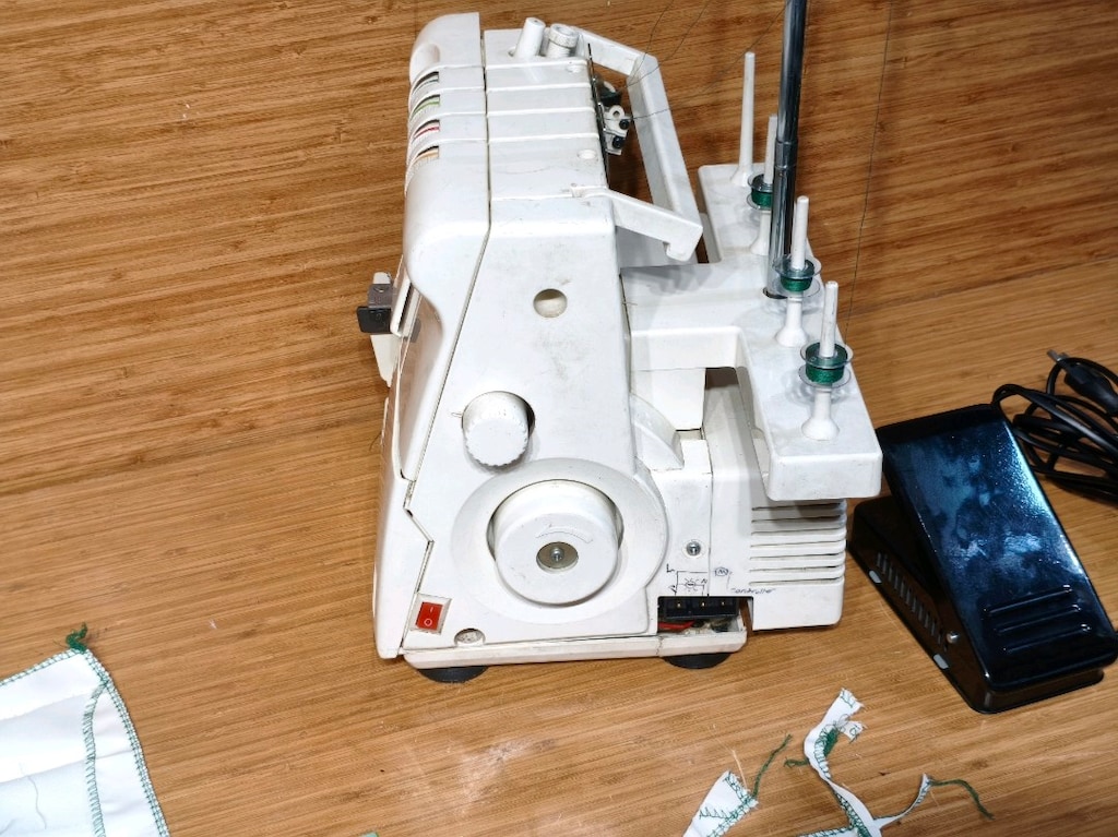 üç iplik overlok makinesi - 5