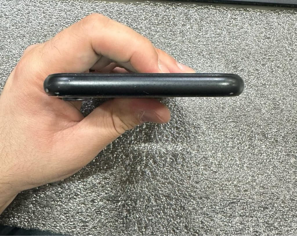 I Phone Xr 64 Gb - 4