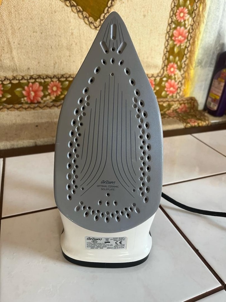 Arzum AR6021 Listo Buharlı Ütü 2400 W - 3