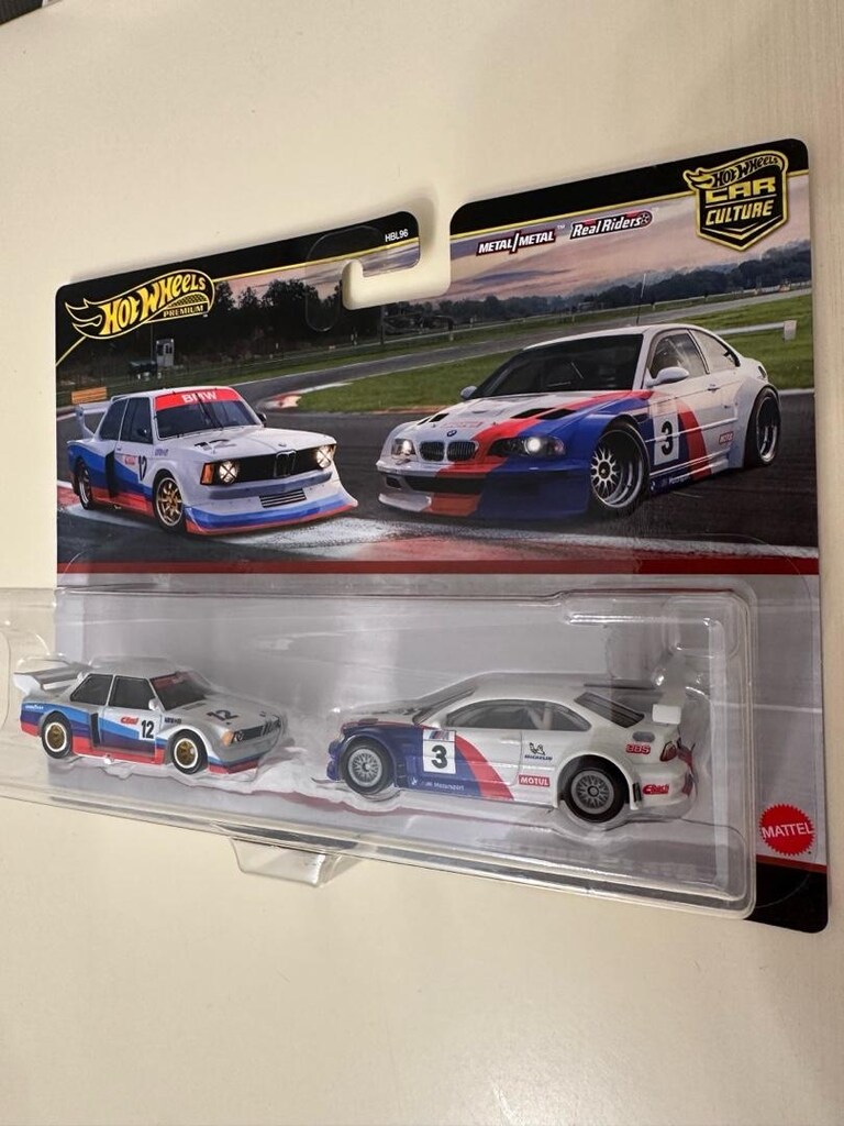 Hot wheels Premium BMW 2li - 3