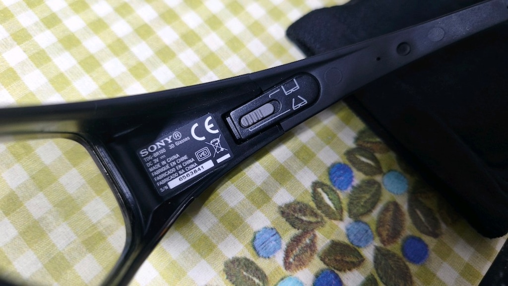 Sony TDG-BR100 Active 3D Gözlük - 3 Adet + Orijinal Kılıfları - 3