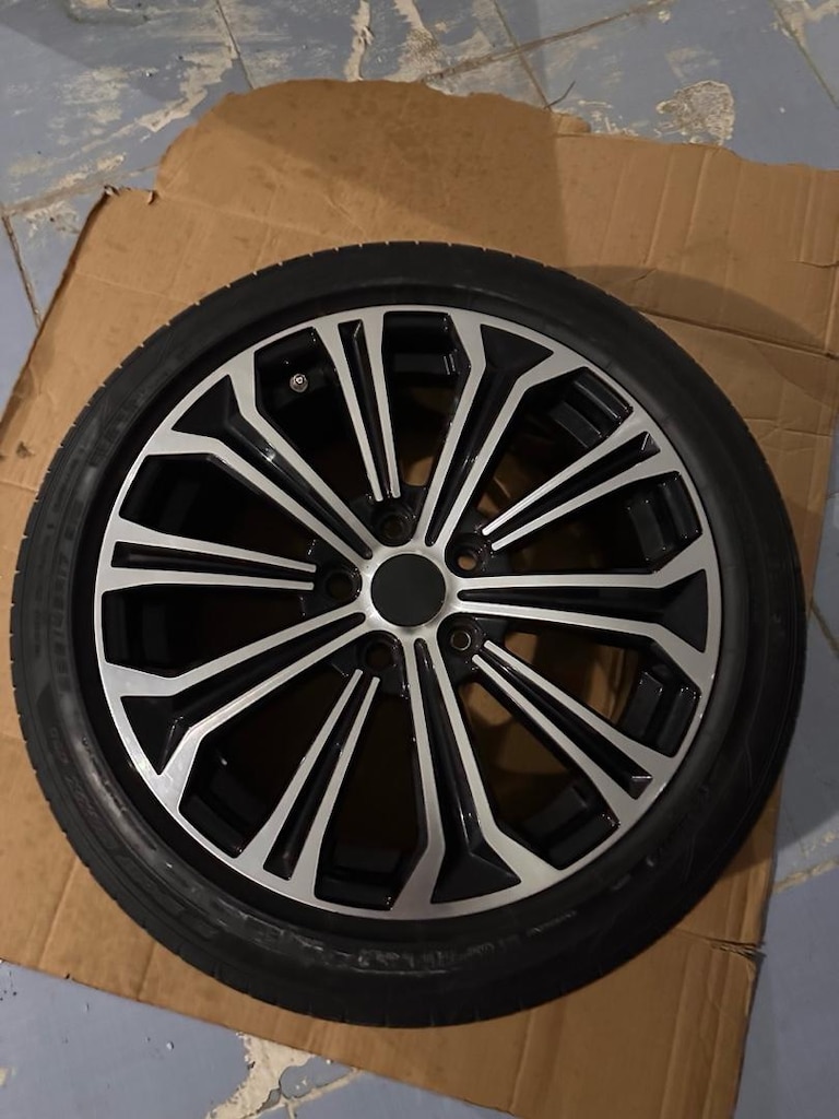ORİJİNAL TOYOTA COROLLA 225x45x17 JANT ve LASTİK - 10