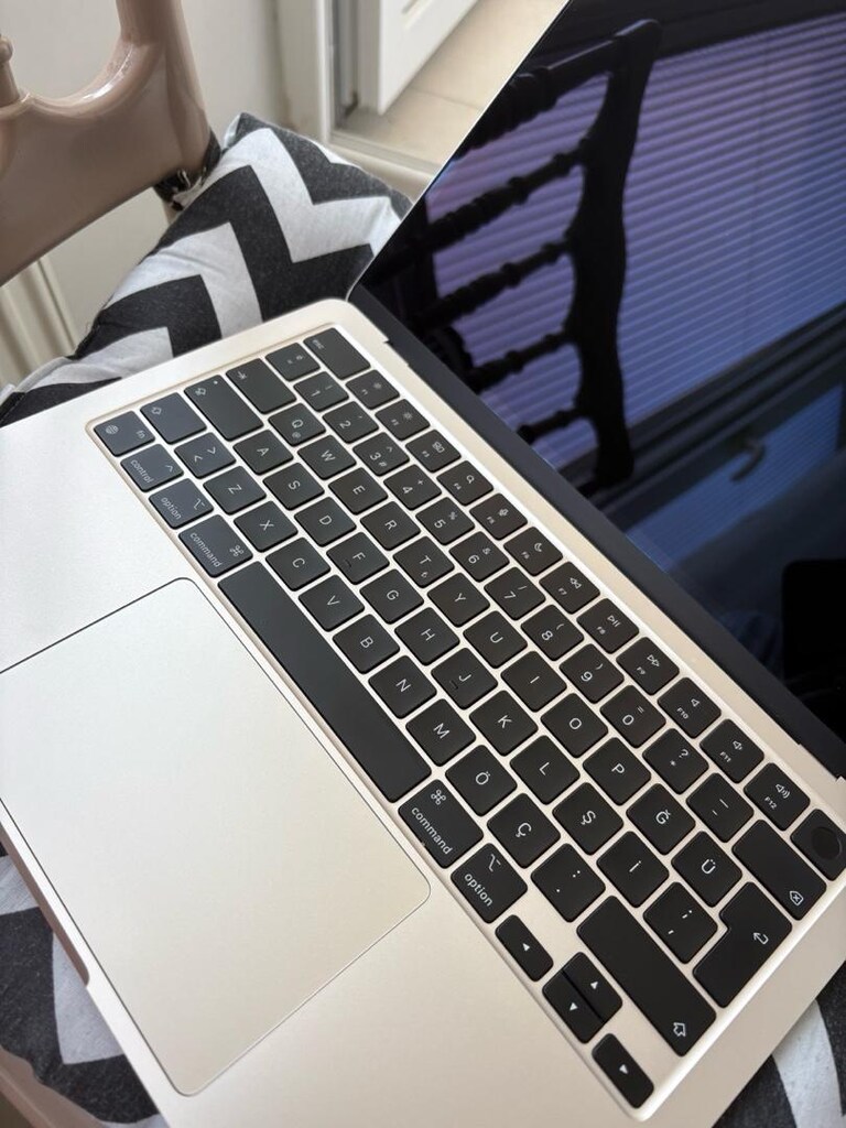 MacBook Air M2 - 2