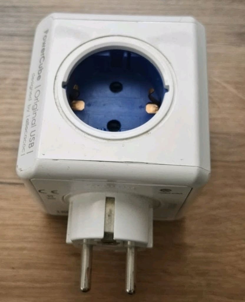 Allocacoc PowerCube Original USB 4'lü Priz + 2 USB - 4