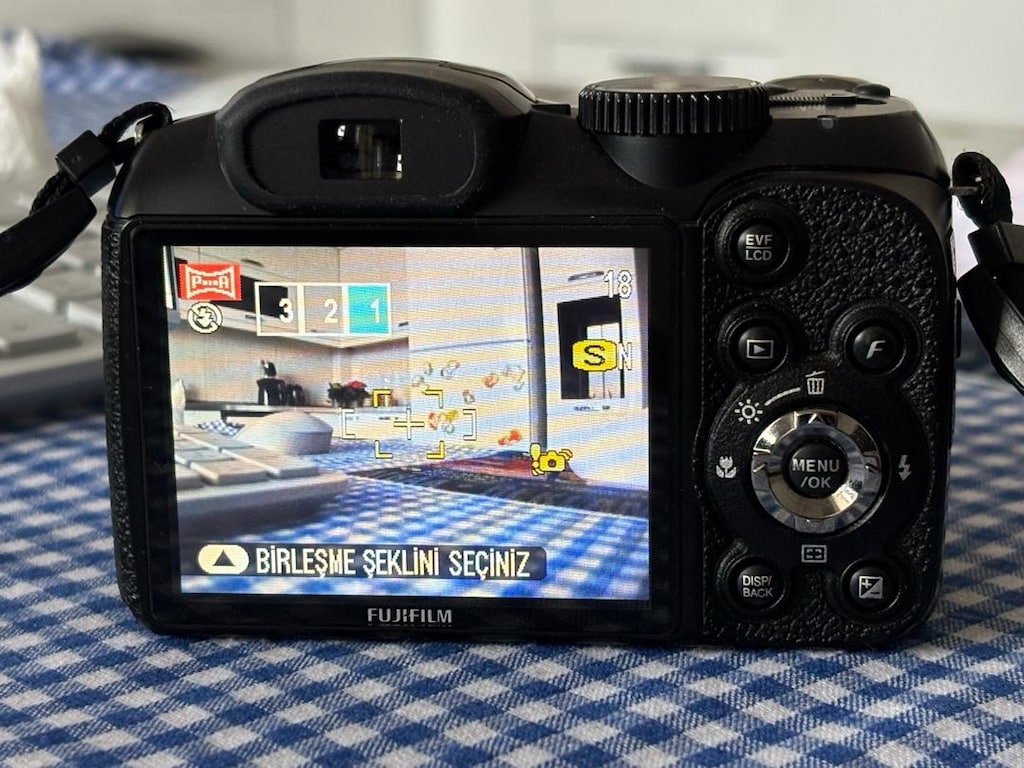 FUJIFILM FİNEPİX S 2980 FOTOĞRAF MAKİNASI-KAMERA + 8GB HAFIZA KARTI - 2