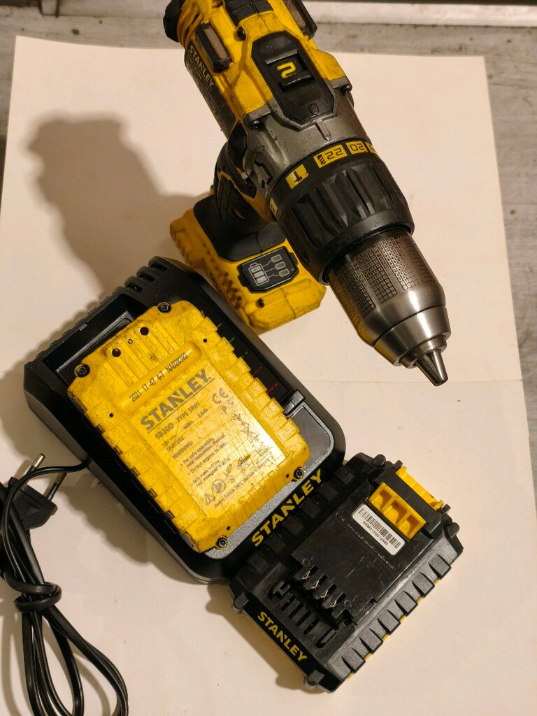 ORİJİNAL STANLEY 18 VOLT ŞARJLI DARBELİ MATKAP - 6