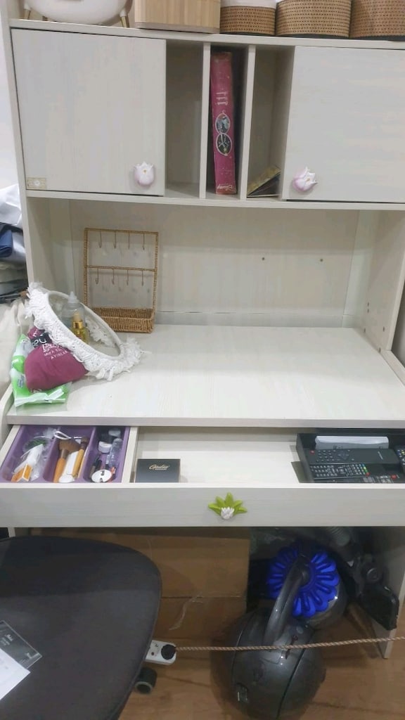 Genç odası mobilya takımı. 6 parça. Çok temiz.. - 6