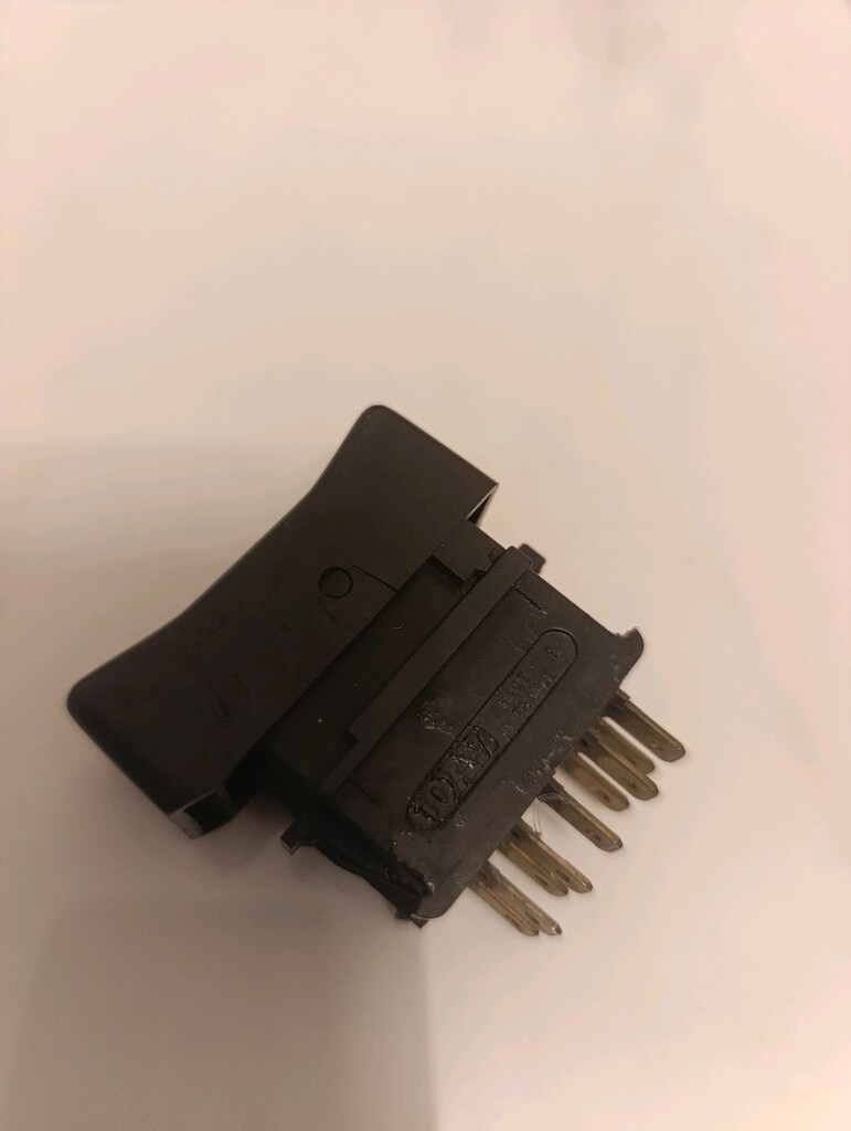 RENAULT 21 DÖRTLÜ FLAŞÖR DÜĞMESİ (ÇIKMA ORJİNAL PARÇA) - 2