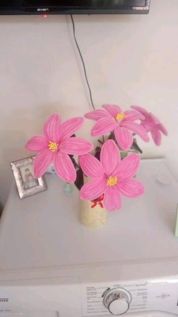 El yapımı Şönilden lilyum çiçeği - 3