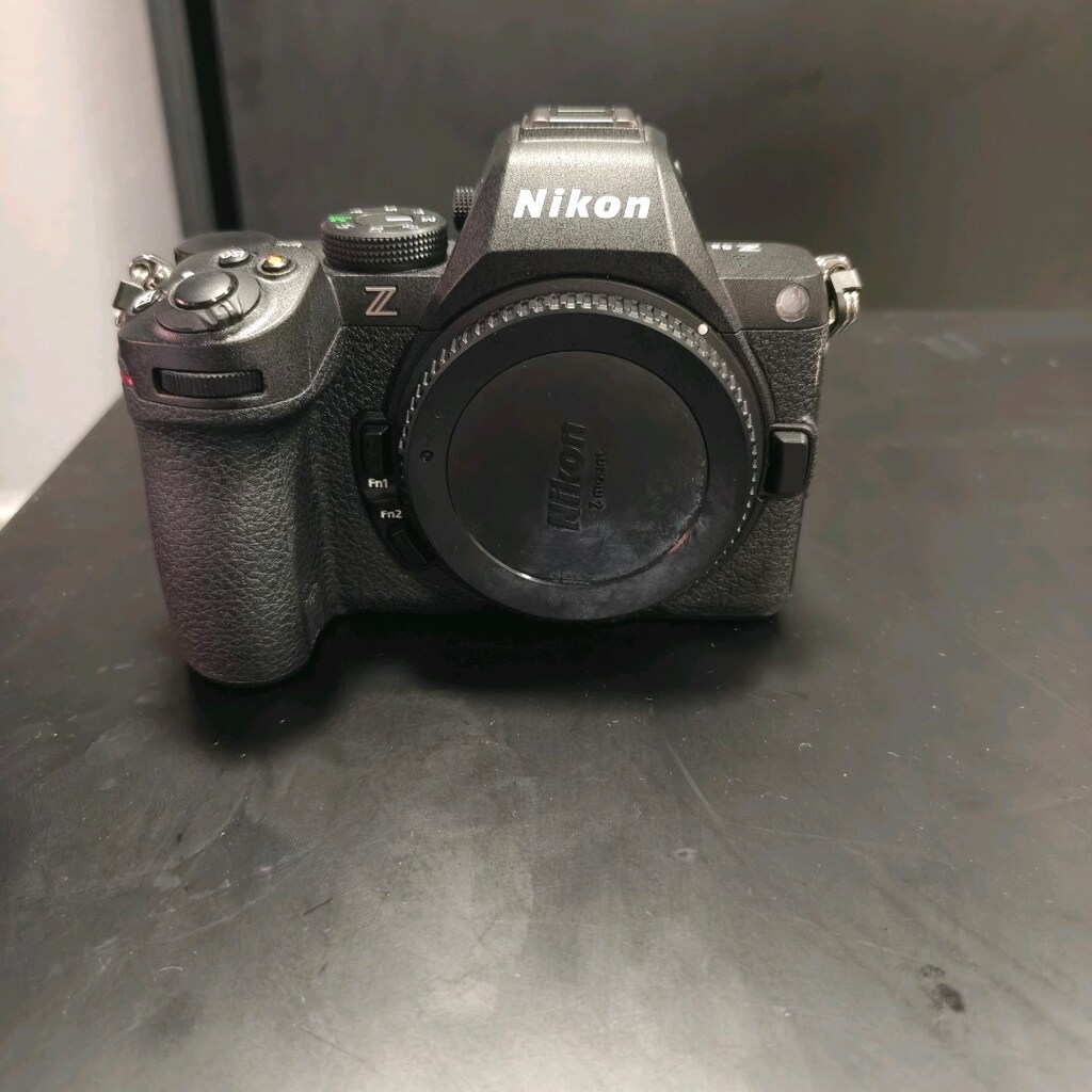 Nikon Z5II Body - Nikon 105mm - tripod - ışık - 3