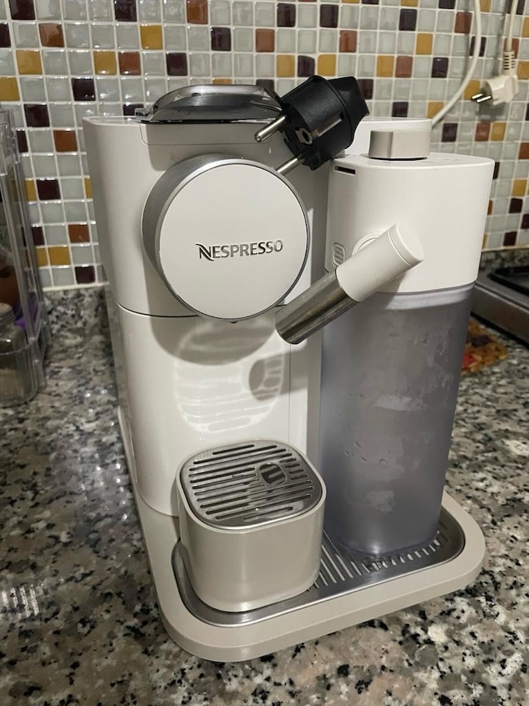 NESPRESSO F541 - 4