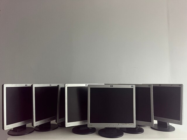 Teknoloji Outlet / HP L1706 10 Adet 17" Monitör Toplu Satış