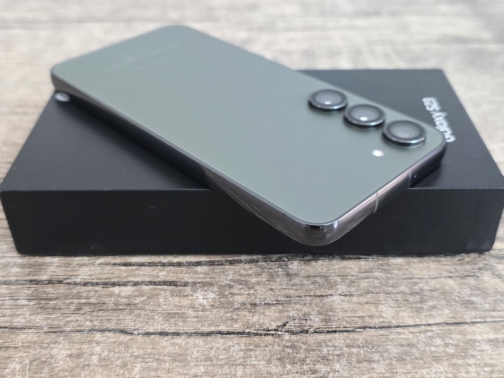 Samsung S23 / Çift Hat TR / 8 -128 GB / Kutu Faturalı - 8