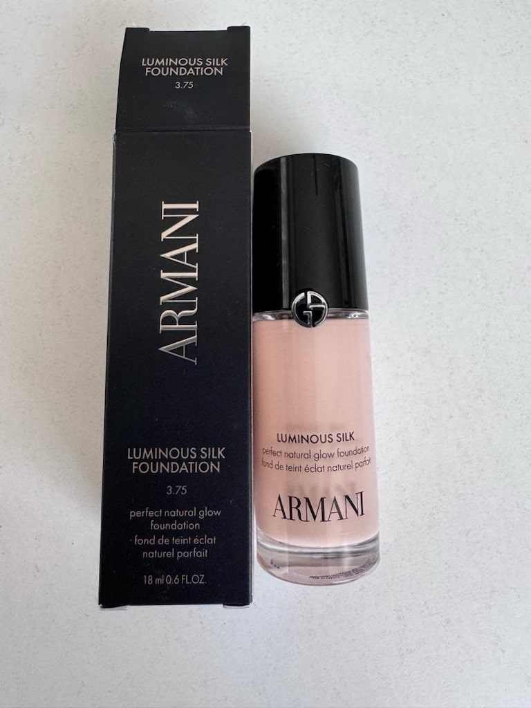 Armani Luminous Silk Fondöten 3.75 rengi - 2