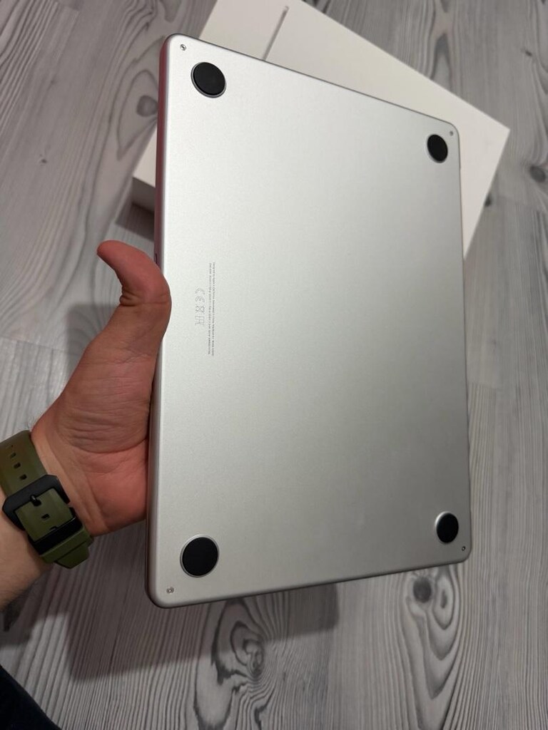 Apple MacBook Air 13 inç - 2