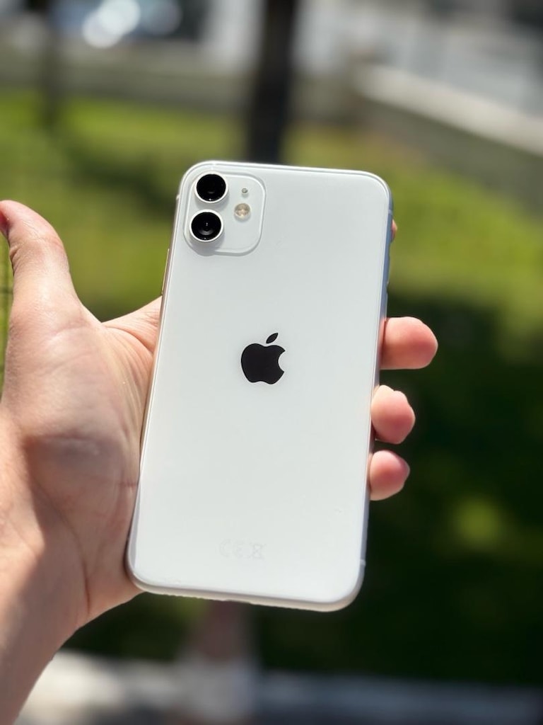 128 GB İPHONE 11 TERTEMİZ SIFIR AYARINDA - 2
