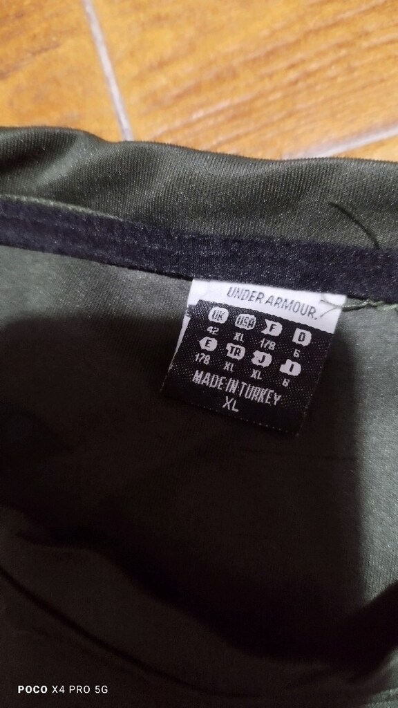 #Under Armour dalgıç kumaş likralı sweat Eni çekilince 58  Boyu 70?? - 5