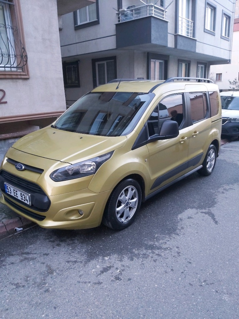 2014 model tourneo connect 143000 de - 8