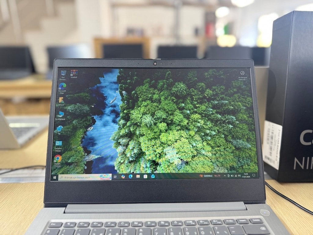 LENOVO RYZEN 3 3250U İŞLEMCİ | 8GB RAM | 256GB SSD - 3