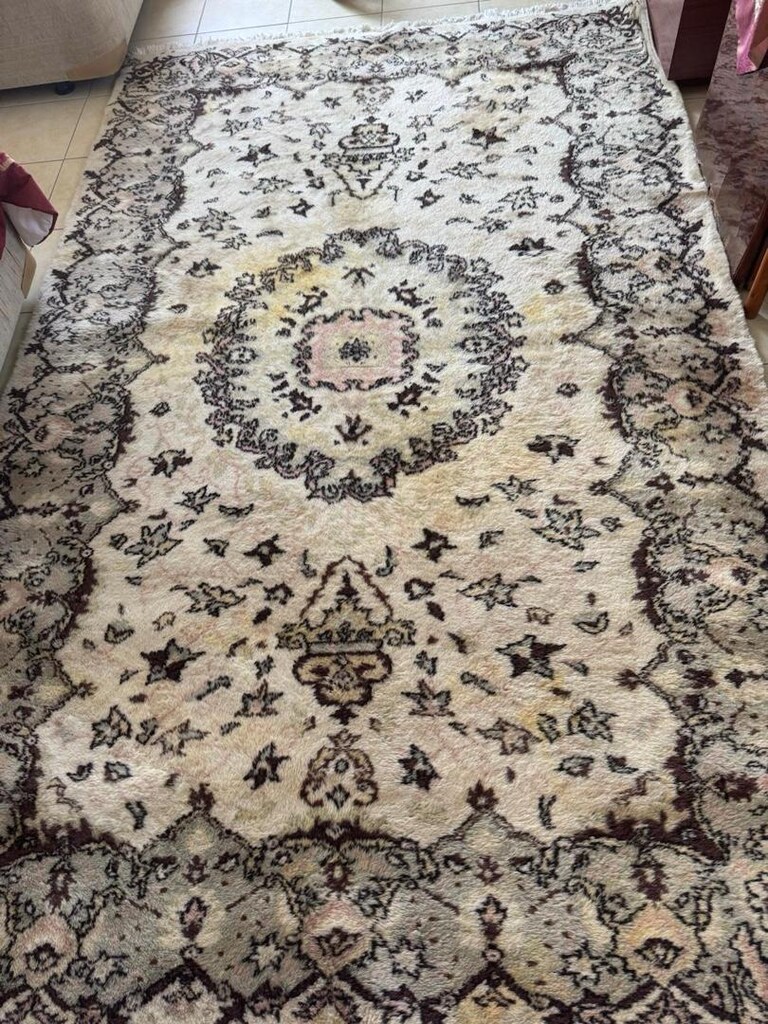 Isparta yün el dokuma halı 50 üzeri 6m 2tanesihiç kullanılmadı. - 9