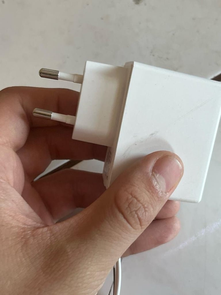 Dreame VVT1/V11/V12 Şarj Cihazı Için Güç Adaptörü 24V 0.5 A - 4