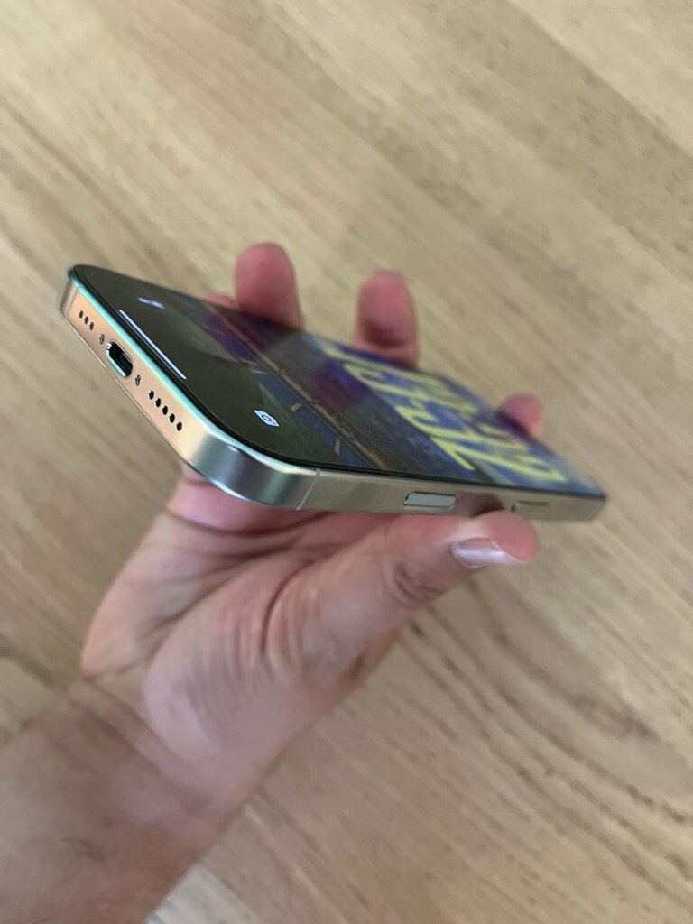 İPHONE 16 PRO TİTANYUM BEYAZ - 4