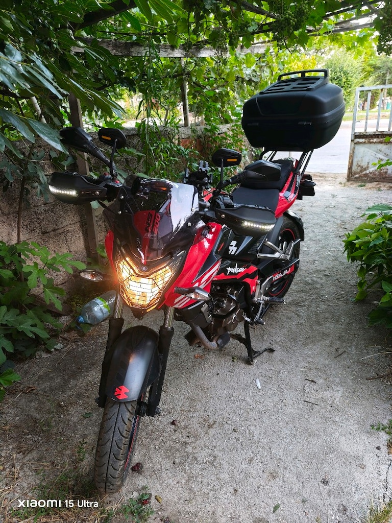 Bajaj pulsar Ns200 (Telefon takası olabilir) - 2