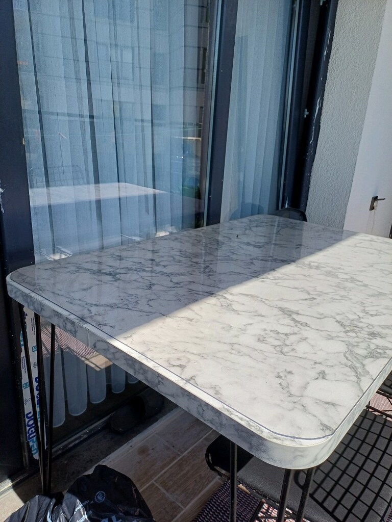 Sıfır Ayarında Evide dan almıştım,6 Ay kullanıldı balkon mutfak masası - 2