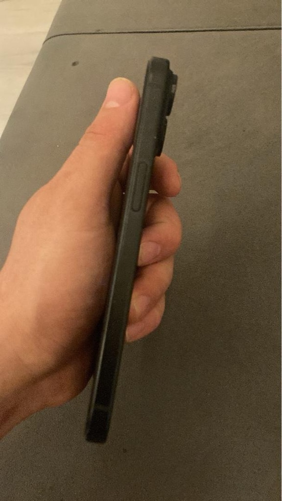 iPhone 15 - 4