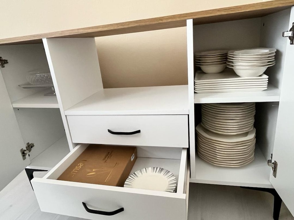 Modern Çok Amaçlı Konsol / Büfe – Temiz ve Kullanışlı - 9